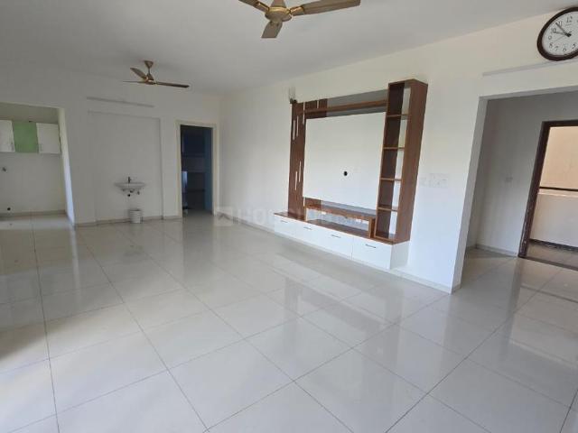 3 BHK Apartment in Sholinganallur for rent Chennai. The reference number is 19268481