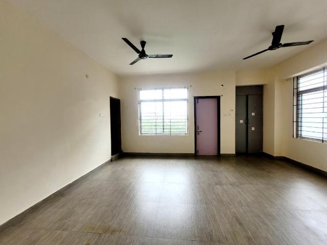 3 BHK Apartment in Six Mile for rent Guwahati. The reference number is 20321172