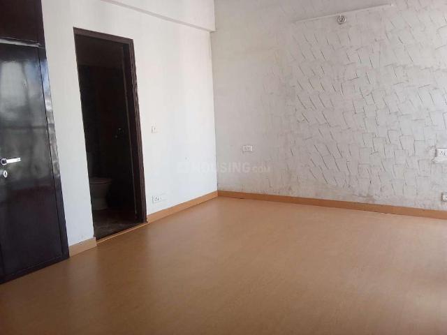 3 BHK Apartment in Siddharth Vihar for rent Ghaziabad. The reference number is 20058313