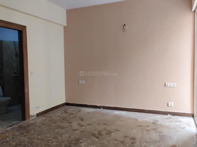 3 BHK Apartment in Siddharth Vihar for rent Ghaziabad. The reference number is 20173780
