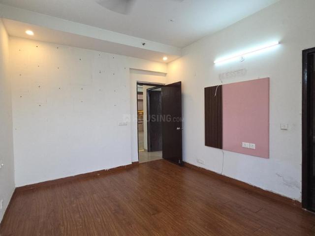 3 BHK Apartment in Siddharth Vihar for rent Ghaziabad. The reference number is 20256976