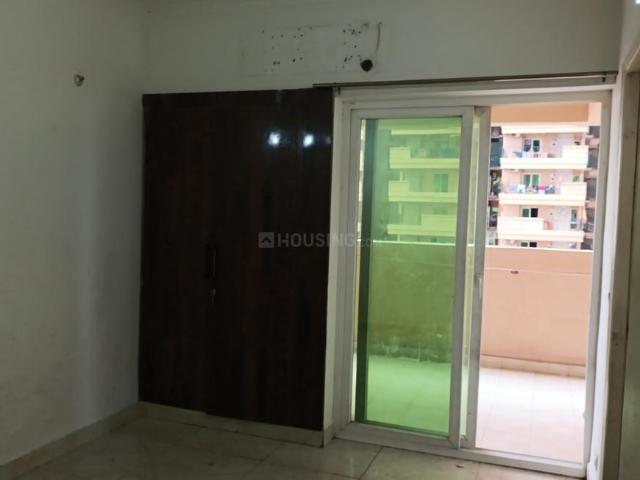 3 BHK Apartment in Siddharth Vihar for rent Ghaziabad. The reference number is 20482796