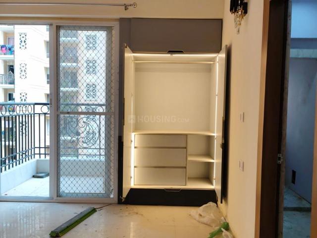 3 BHK Apartment in Siddharth Vihar for rent Ghaziabad. The reference number is 20559239