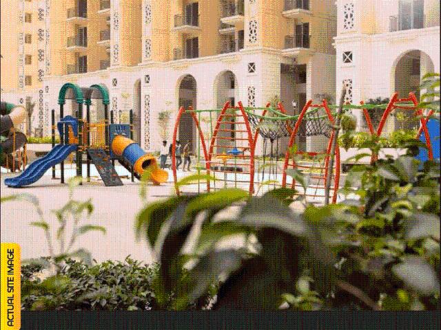 3 BHK Apartment in Siddharth Vihar for resale Ghaziabad. The reference number is 15913629
