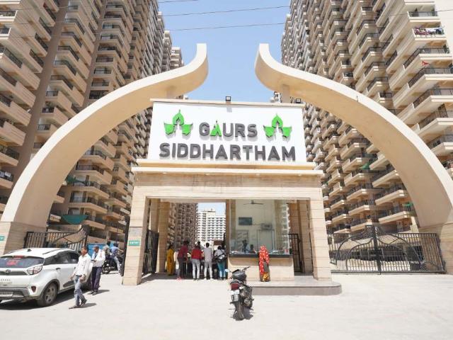 3 BHK Apartment in Siddharth Vihar for resale Ghaziabad. The reference number is 18194862
