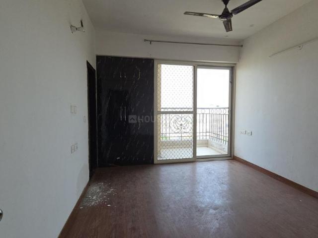 3 BHK Apartment in Siddharth Vihar for resale Ghaziabad. The reference number is 20175482