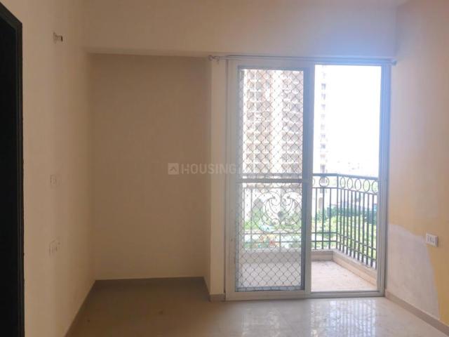 3 BHK Apartment in Siddharth Vihar for resale Ghaziabad. The reference number is 20445657