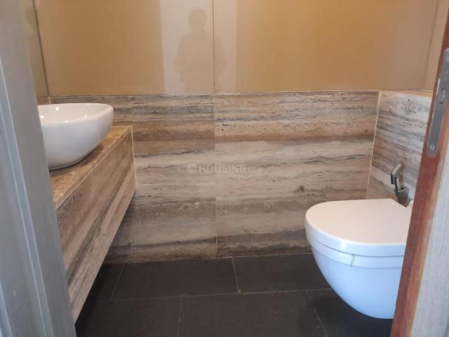 3 BHK Apartment in Sion for rent Mumbai. The reference number is 20717687