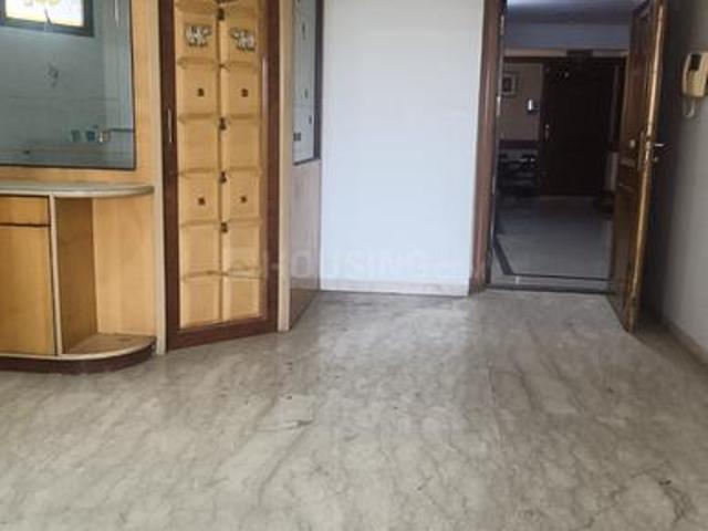3 BHK Apartment in Sion for rent Mumbai. The reference number is 20006875
