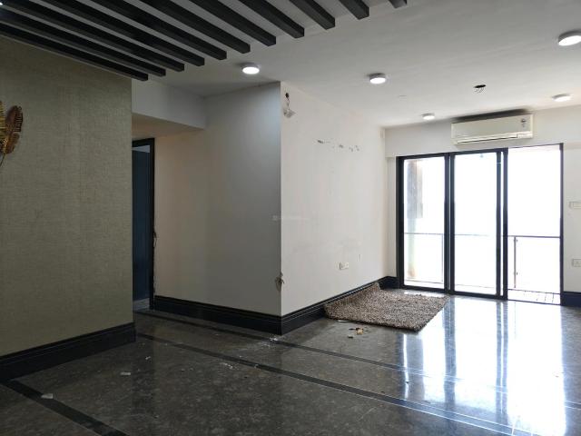 3 BHK Apartment in Sion for rent Mumbai. The reference number is 20033474