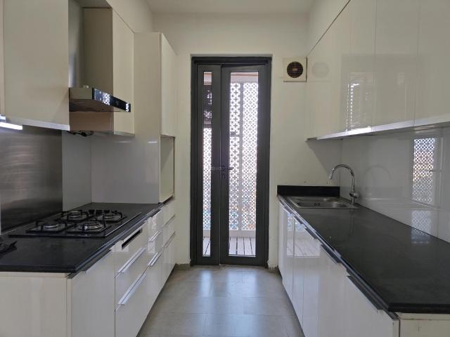 3 BHK Apartment in Sion for resale Mumbai. The reference number is 15225252