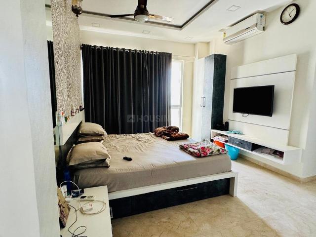 3 BHK Apartment in Sion for resale Mumbai. The reference number is 20696692