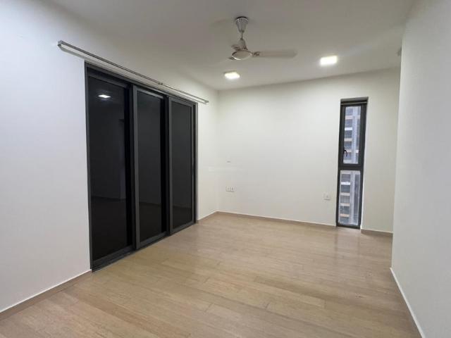 3 BHK Apartment in Sion for resale Mumbai. The reference number is 20810508