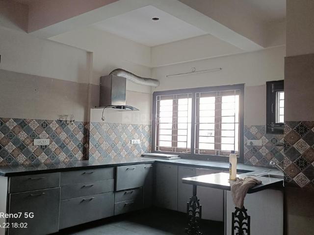 3 BHK Apartment in Srinagar Colony for rent Hyderabad. The reference number is 20535432
