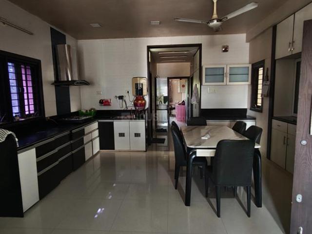 3 BHK Apartment in Subhanpura for rent Vadodara. The reference number is 20144419