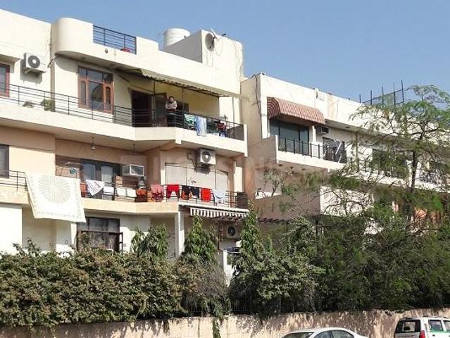 3 BHK Apartment in Subhash Nagar for resale New Delhi. The reference number is 21000232