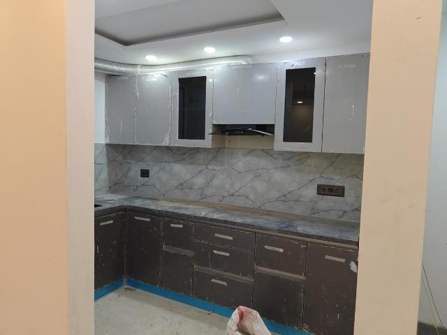 3 BHK Apartment in Sultanpur for resale New Delhi. The reference number is 18656262