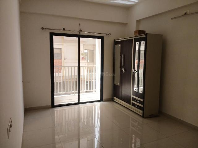 3 BHK Apartment in Sunpharma Road for rent Vadodara. The reference number is 19852724