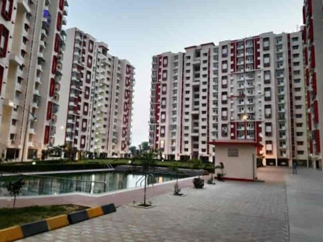 3 BHK Apartment in Sushant Golf City for resale Lucknow. The reference number is 20576512