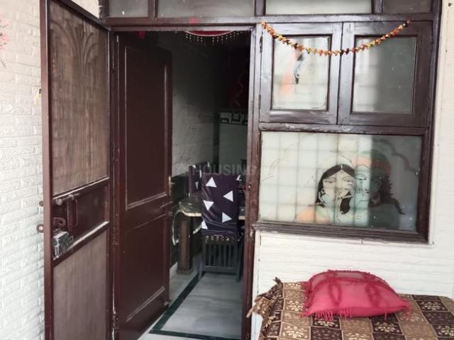 3 BHK Apartment in Patel Nagar for resale Delhi Central. The reference number is 15114294