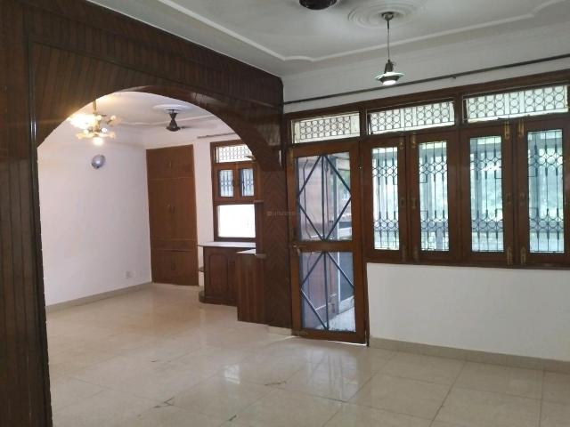 3 BHK Apartment in Patparganj for rent New Delhi. The reference number is 20405724
