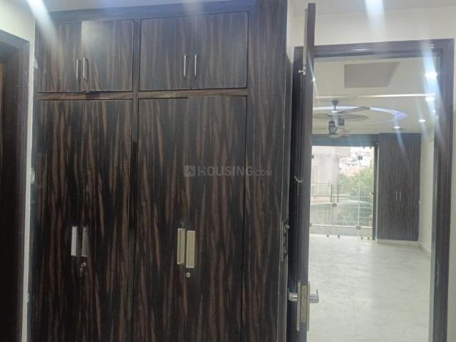 3 BHK Apartment in Patparganj for rent New Delhi. The reference number is 20335950