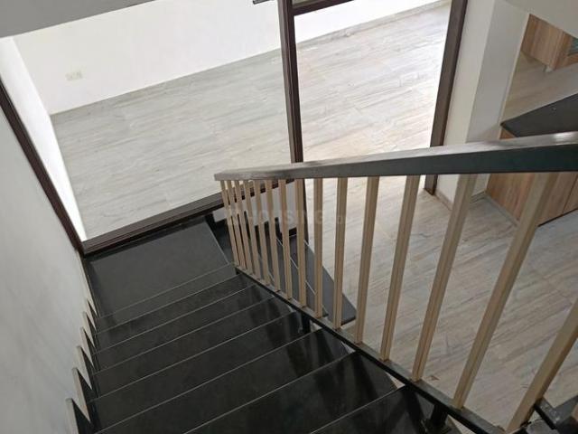 3 BHK Apartment in Patparganj for resale New Delhi. The reference number is 20117191