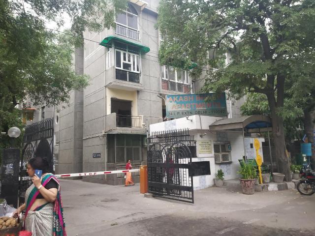 3 BHK Apartment in Patparganj for resale New Delhi. The reference number is 20377744