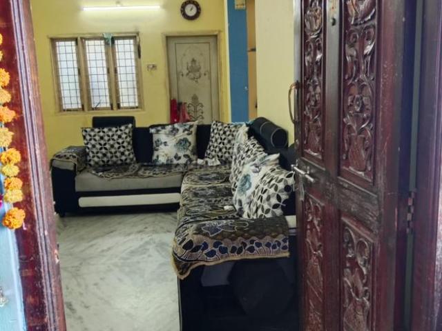 3 BHK Apartment in Padmarao Nagar for resale Hyderabad. The reference number is 14036802