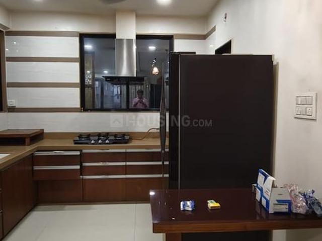 3 BHK Apartment in Pal for rent Surat. The reference number is 20941281