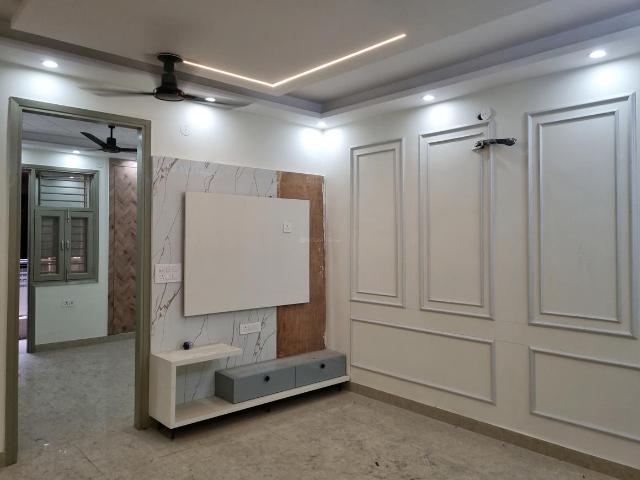 3 BHK Apartment in Palam for resale New Delhi. The reference number is 20474489