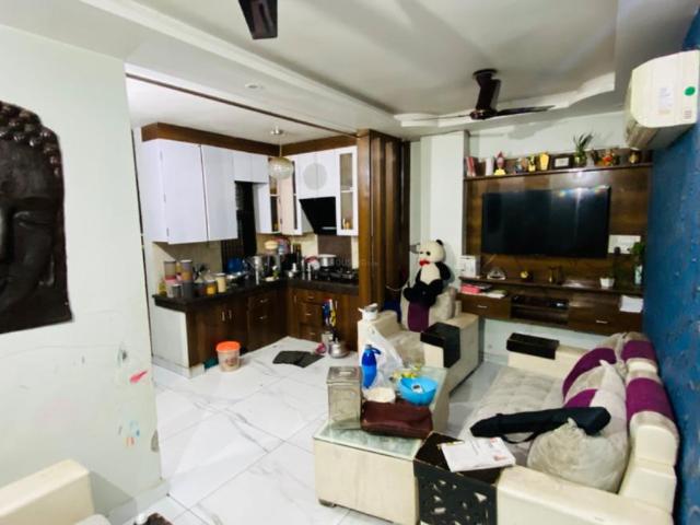 3 BHK Apartment in Palam for resale New Delhi. The reference number is 9394558