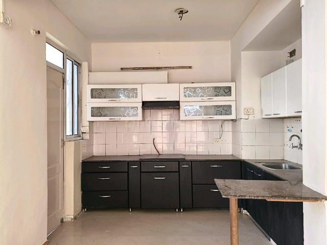 3 BHK Apartment in Palam Vihar for rent Gurgaon. The reference number is 19433766