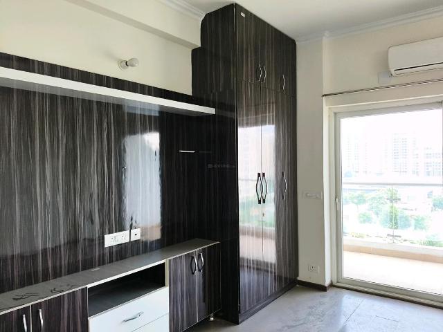 3 BHK Apartment in Palam Vihar for resale Gurgaon. The reference number is 15646941