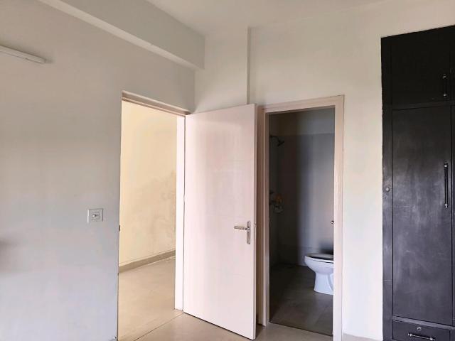 3 BHK Apartment in Palam Vihar for resale Gurgaon. The reference number is 19735534