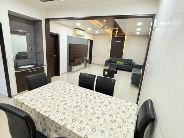 3 BHK Apartment in Paldi for rent Ahmedabad. The reference number is 19715941