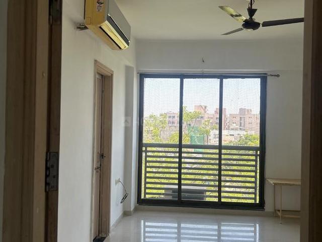 3 BHK Apartment in Paldi for rent Ahmedabad. The reference number is 19726307