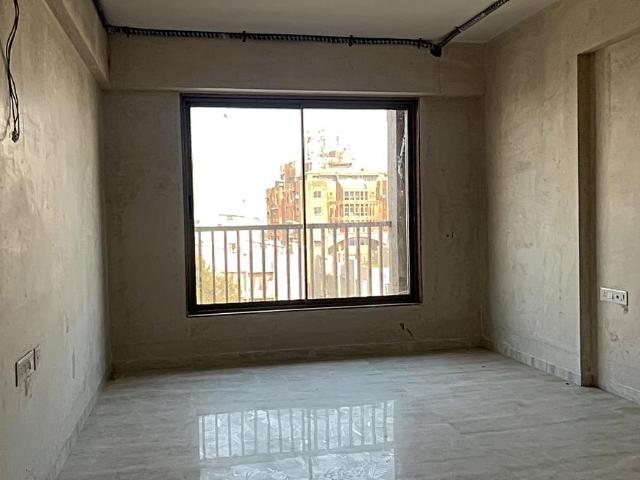3 BHK Apartment in Paldi for resale Ahmedabad. The reference number is 19555357