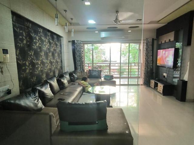 3 BHK Apartment in Paldi for resale Ahmedabad. The reference number is 20202360