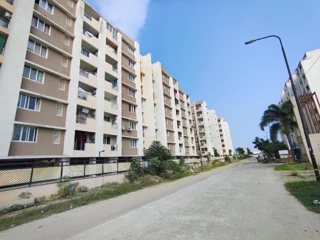 3 BHK Apartment in Pallikaranai for resale Chennai. The reference number is 20682548