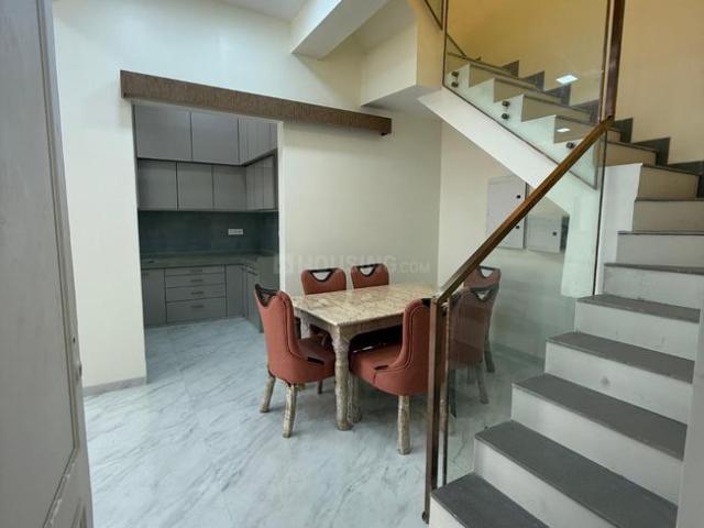 3 BHK Apartment in Parel for rent Mumbai. The reference number is 18046976
