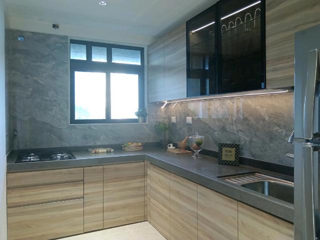3 BHK Apartment in Parel for rent Mumbai. The reference number is 18194391