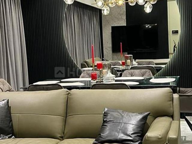 3 BHK Apartment in Parel for rent Mumbai. The reference number is 19366383