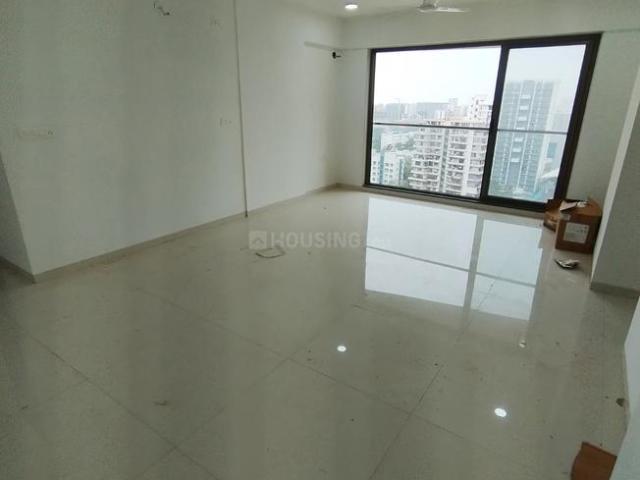 3 BHK Apartment in Parel for rent Mumbai. The reference number is 19638593