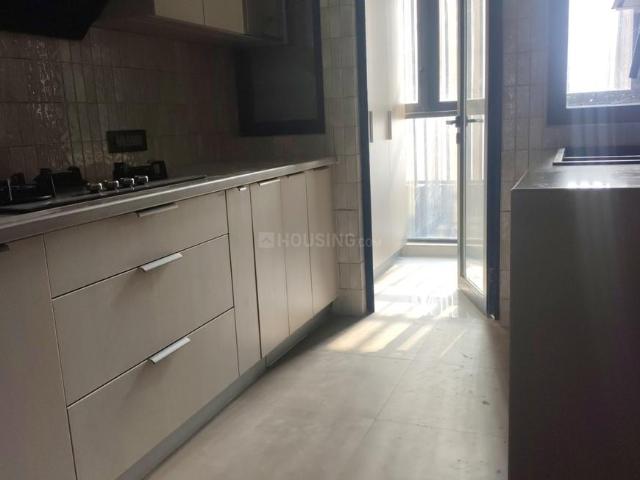 3 BHK Apartment in Park Street Area for resale Kolkata. The reference number is 19099361