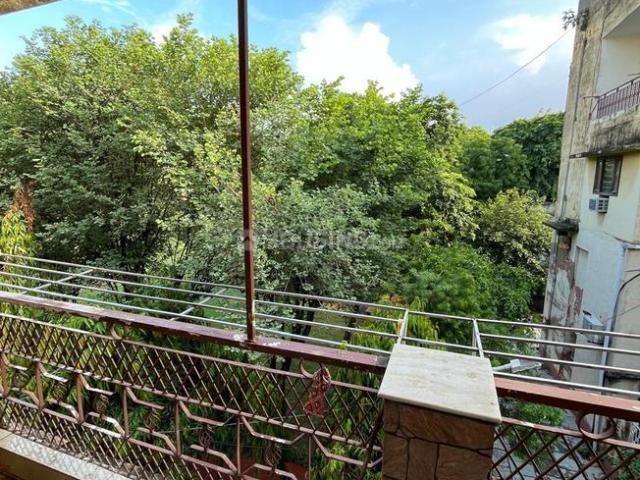 3 BHK Apartment in Paschim Vihar for rent New Delhi. The reference number is 20742840