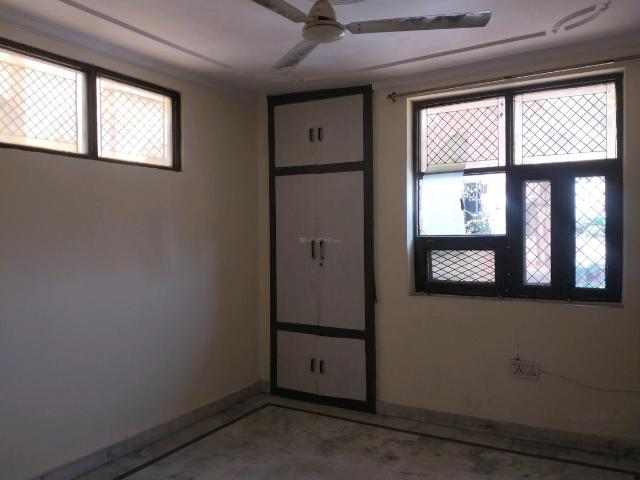 3 BHK Apartment in Paschim Vihar for rent New Delhi. The reference number is 20329354