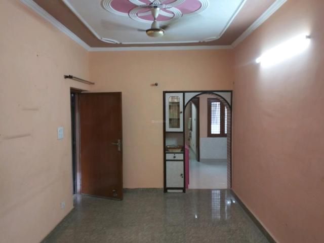 3 BHK Apartment in Paschim Vihar for resale New Delhi. The reference number is 19189314