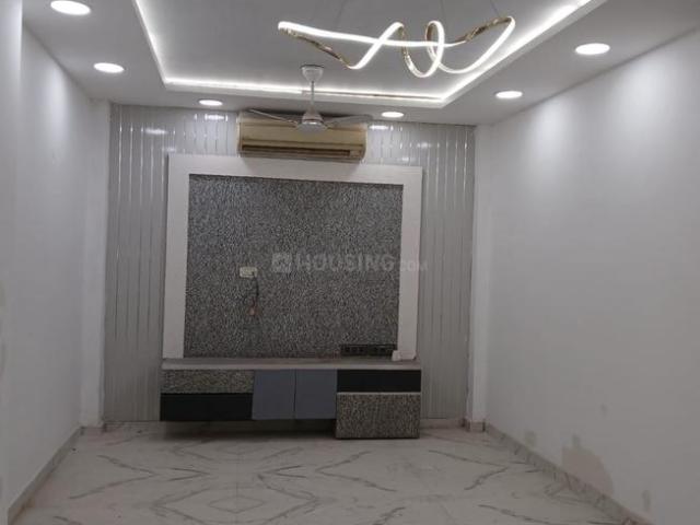 3 BHK Apartment in Paschim Vihar for resale New Delhi. The reference number is 19244942