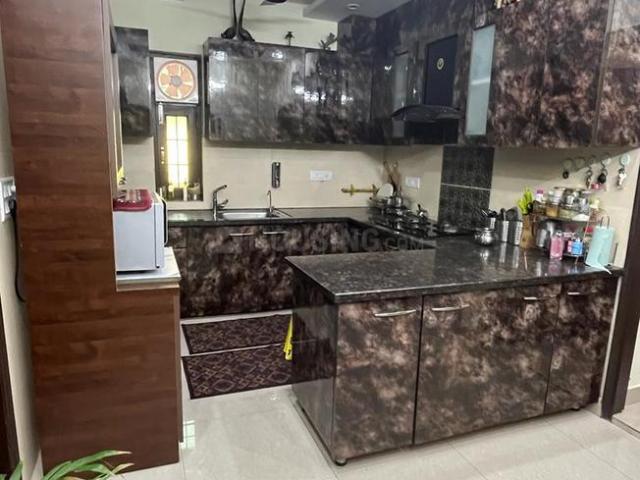 3 BHK Apartment in Paschim Vihar for resale New Delhi. The reference number is 19217543
